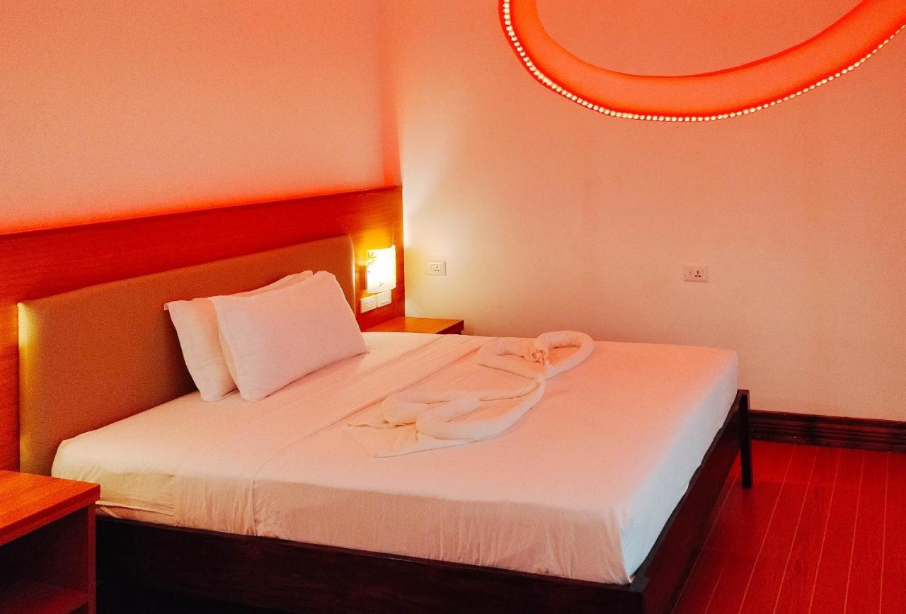 Reddoorz @ Sun Kissed Resort Guindulman 안다 외부 사진
