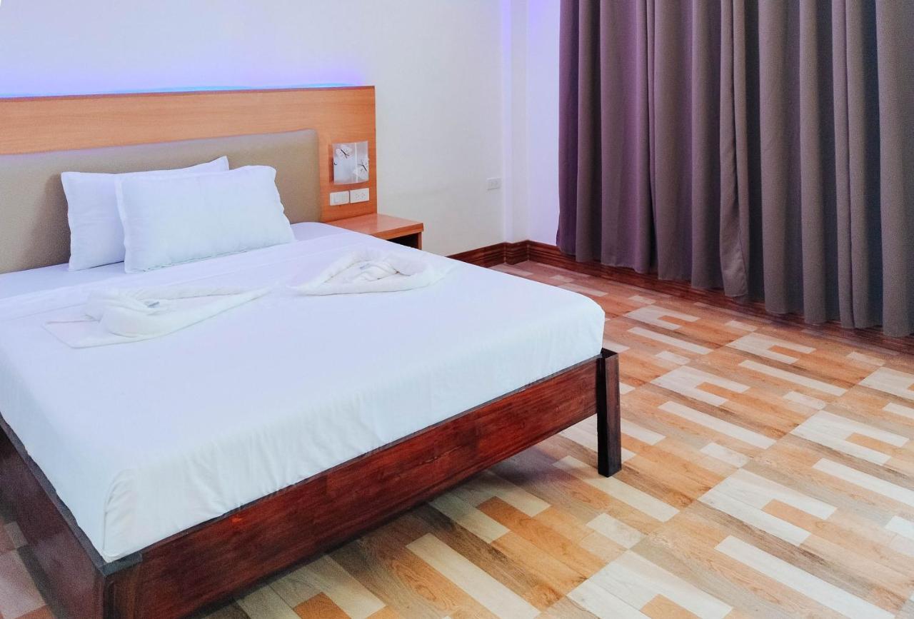 Reddoorz @ Sun Kissed Resort Guindulman 안다 외부 사진