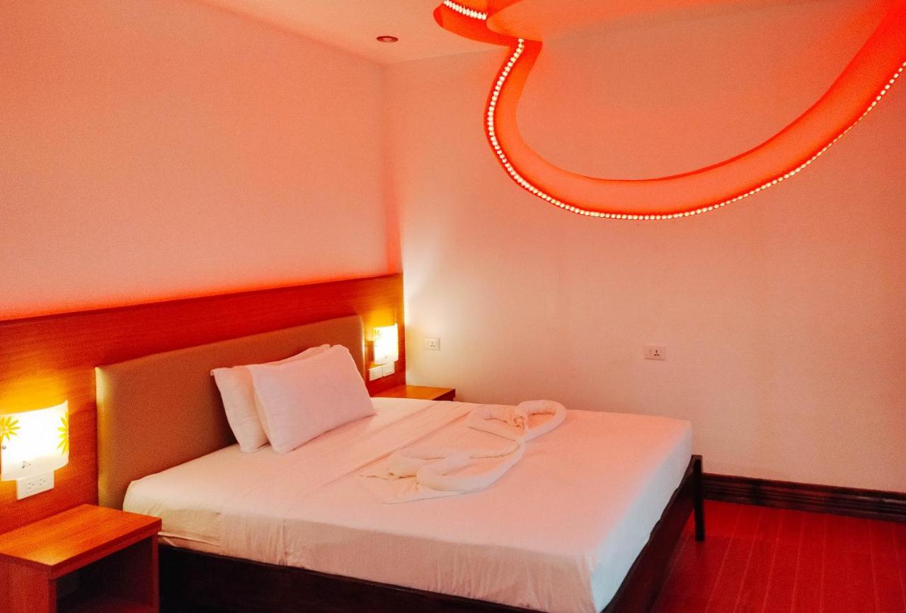 Reddoorz @ Sun Kissed Resort Guindulman 안다 외부 사진